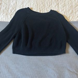 Crop black sweater